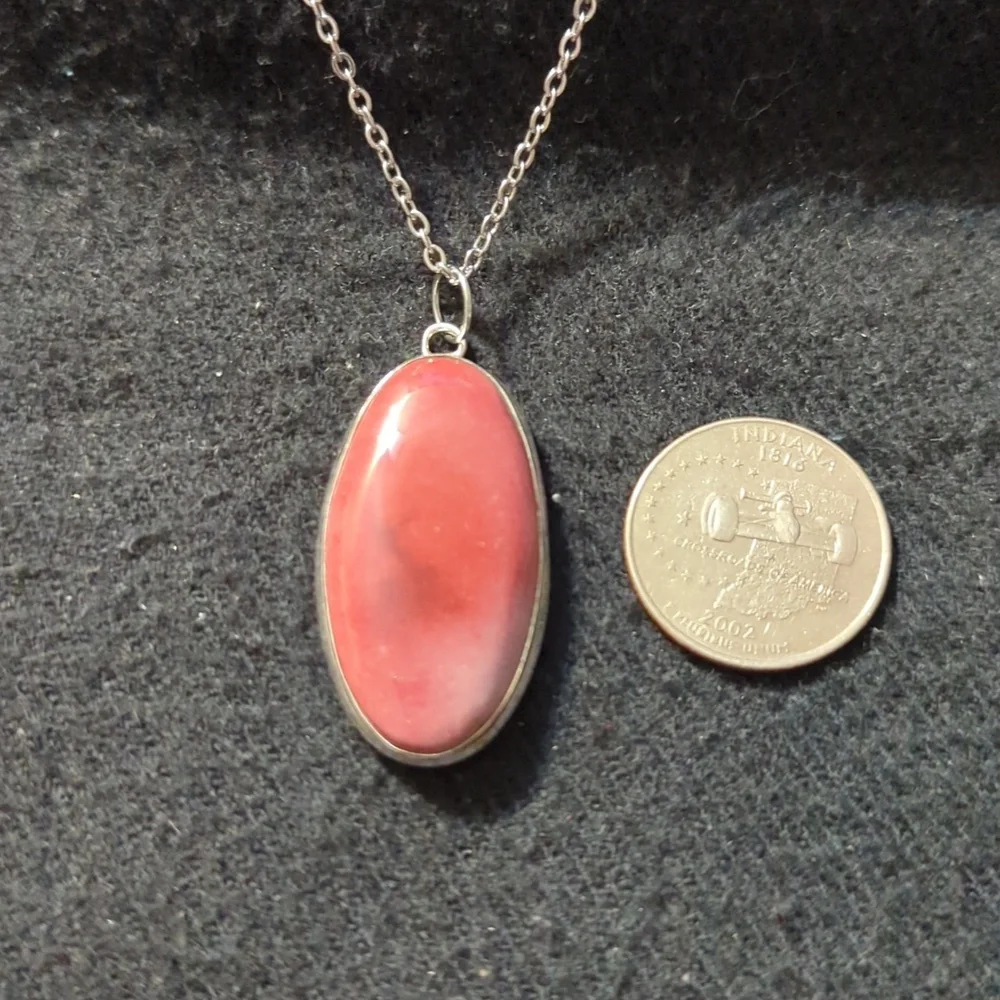 Silver Plated Red Mauve Mookaite Gemstone Oval Pendant Statement Necklace